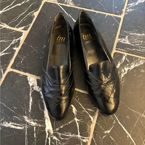 Men’s vintage Thom McAn Black Slip on dress shoes